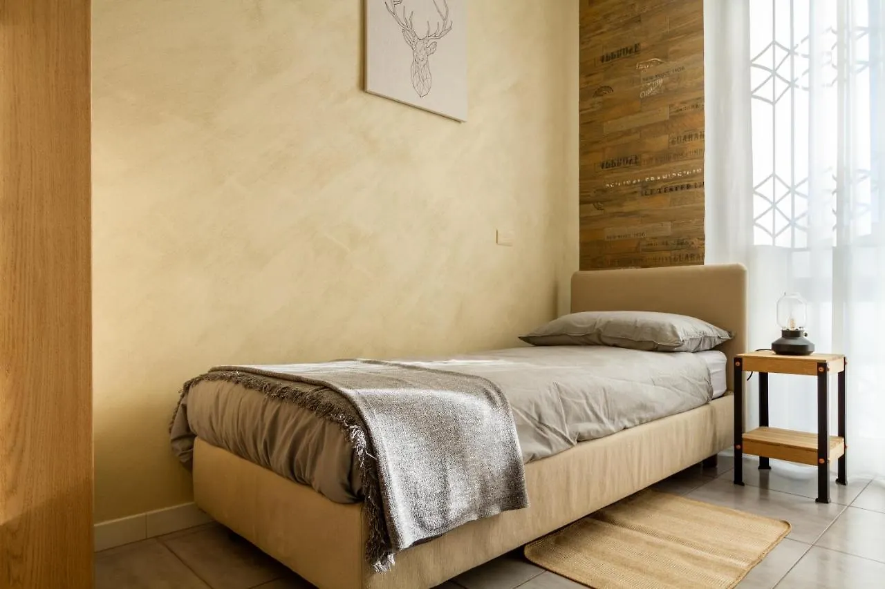 Apartment Appartamento Grazioso Metro Vicinissima Facile Per Arrivare A Duomo Milan