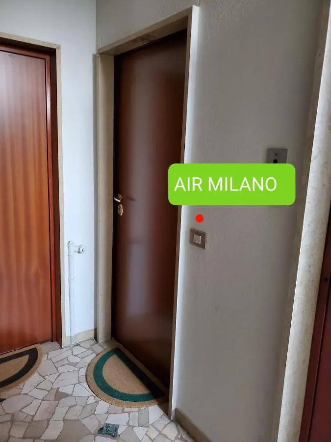 Appartamento Grazioso Metro Vicinissima Facile Per Arrivare A Duomo Milan Italy
